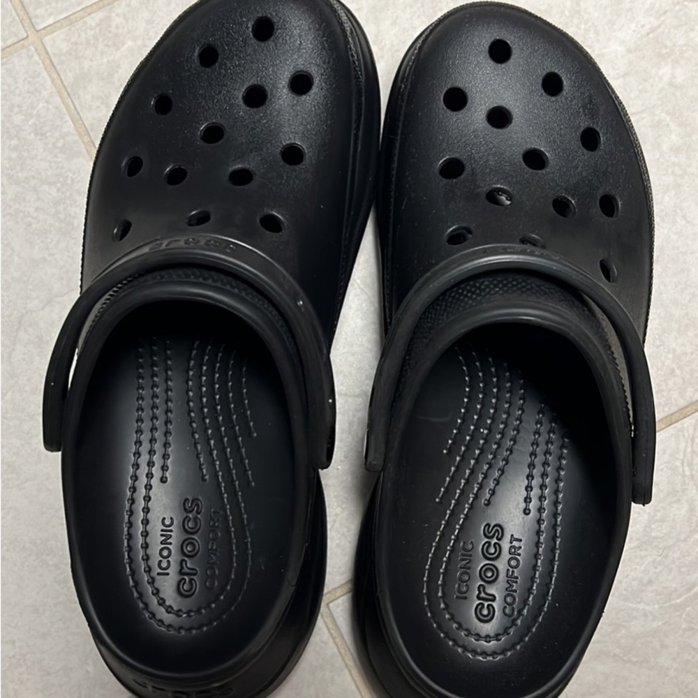 Women platform crocs size 11
